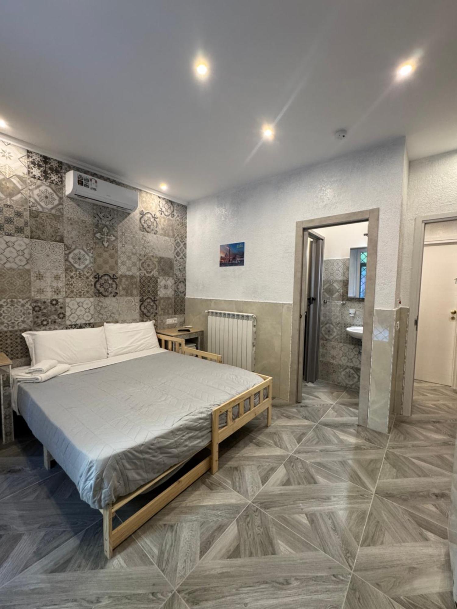 Luxor Eco Roma Casa E Appartamento Per Vacanze In Centro Piazza Bologna, Colosseo, Piazza Di Spagna, Vaticano, San Pietro, Sapienza, Fontana Di Trevi, Piazza Navona, Trastevere, Tiburtina, Termini, Aeroporto Exterior photo
